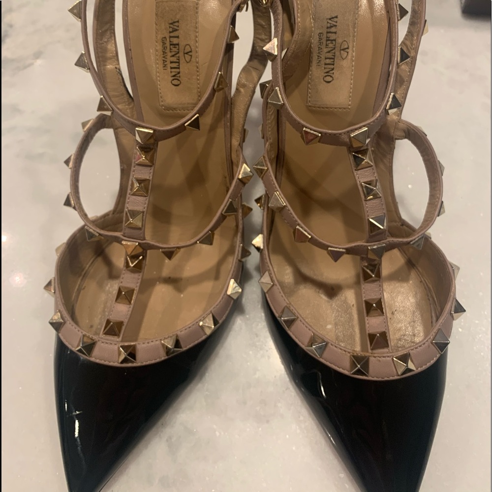 Valentino Black Tan patent Rockstud T strap pumps